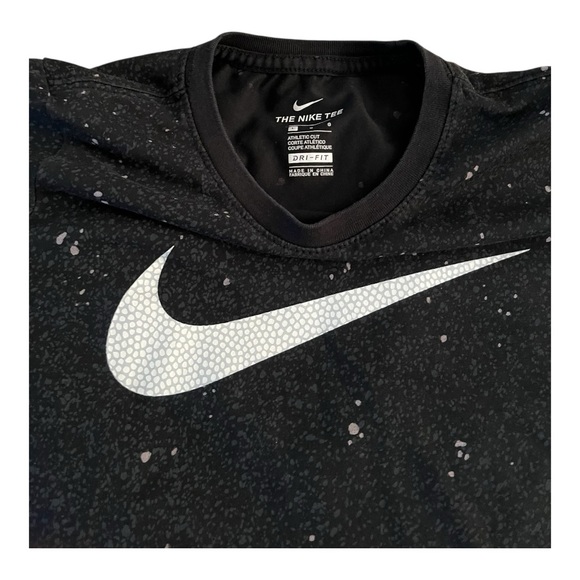 Nike Boys Bundle Size Large‎ | Dri-Fit Black Tee & Just Do It Tie-Dye Tee - Picture 7 of 8